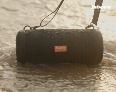 WHALE IPX7 waterproof speaker -submerged in water test